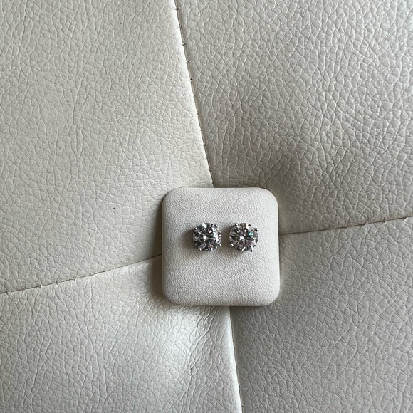 Moissanite earring and necklace 14K with GRA certificate.. - Picture 2 of 9